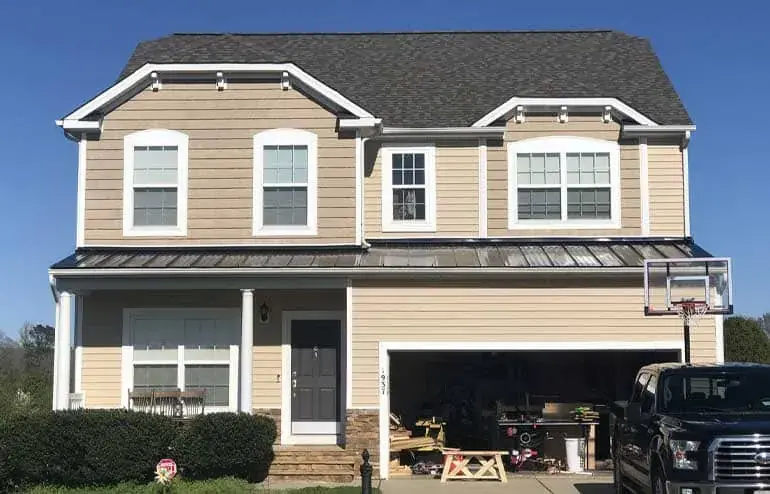 Metal vs. Asphalt Shingle Roofing: How to Choose